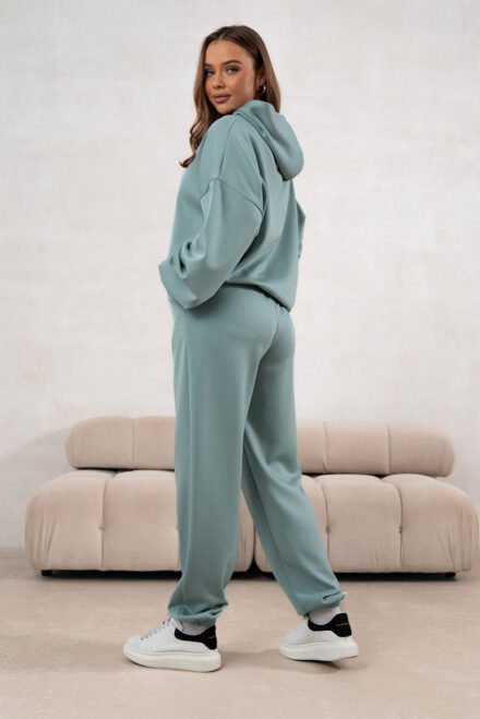 Mėtinis laisvalaikio kostiumėlis moterims Radvilė nugaros pusė