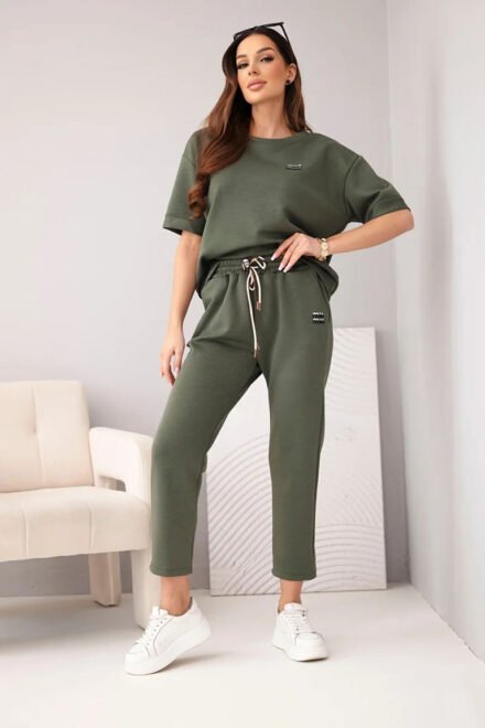 Laisvalaikio kostiumėlis moterims Tėja chaki