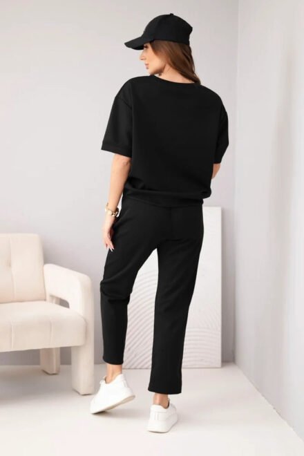 Laisvalaikio kostiumėlis Tėja juodas. nugara