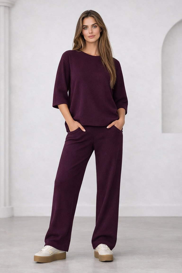 Lietuviški kostiumėliai moterims Kotryna burgundiškas.