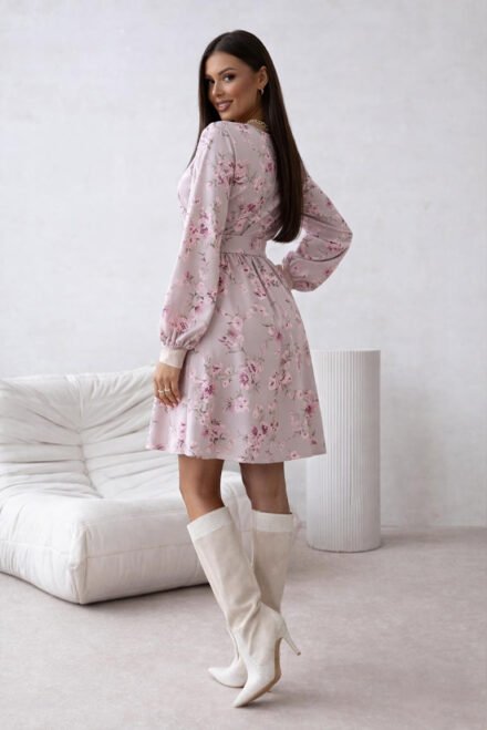 laisvalaikio suknelė Alisa rožinė. Šonu