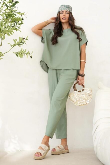 Vasarinis chaki spalvos kostiumėlis moterims Vėtrė