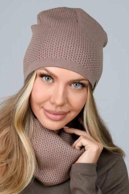 Kepurė su mova Sniegė kapučino