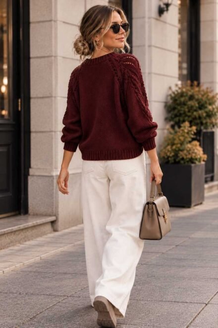 Megztinis moterims Agnė bordo. Nugara